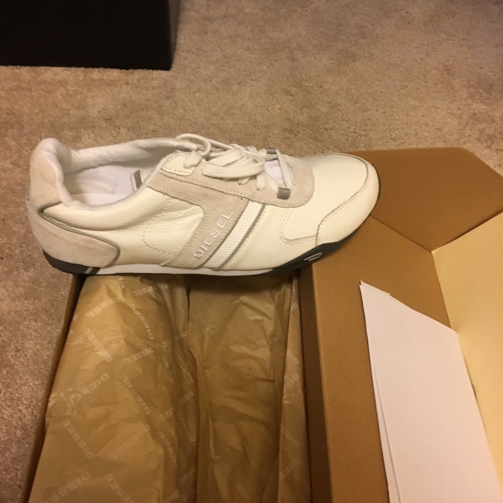 Brand new with box men's white diesel sneakers