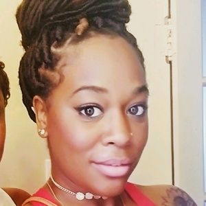 Meet your Posher, Chanelle