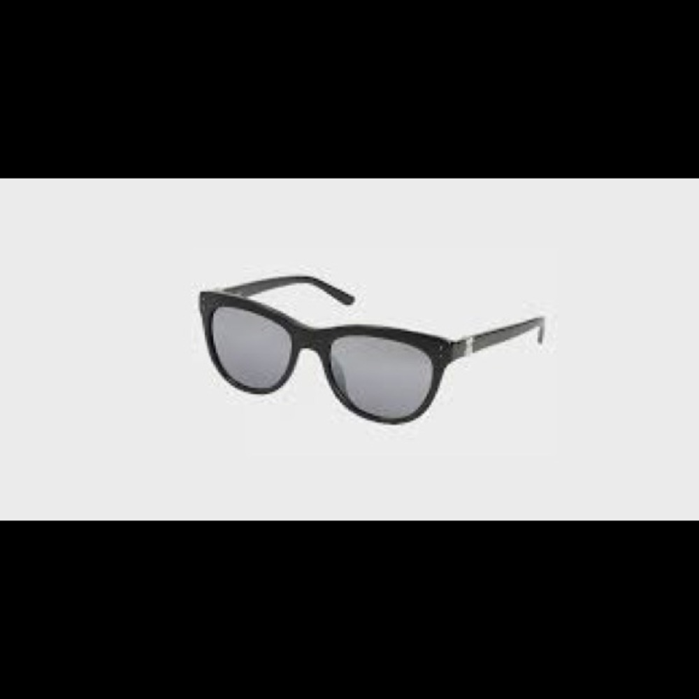 NWOT black tous sunglasses