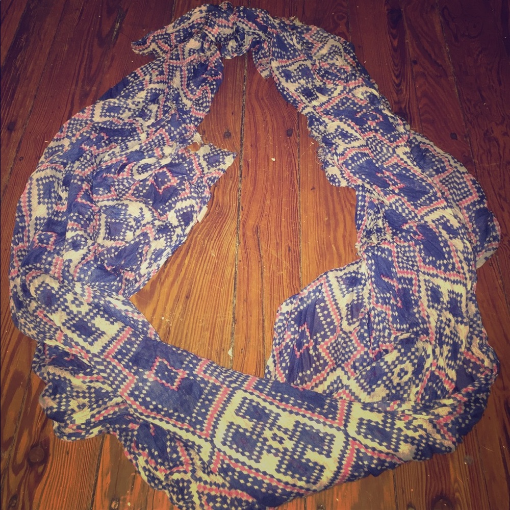Lightweight multiway scarf