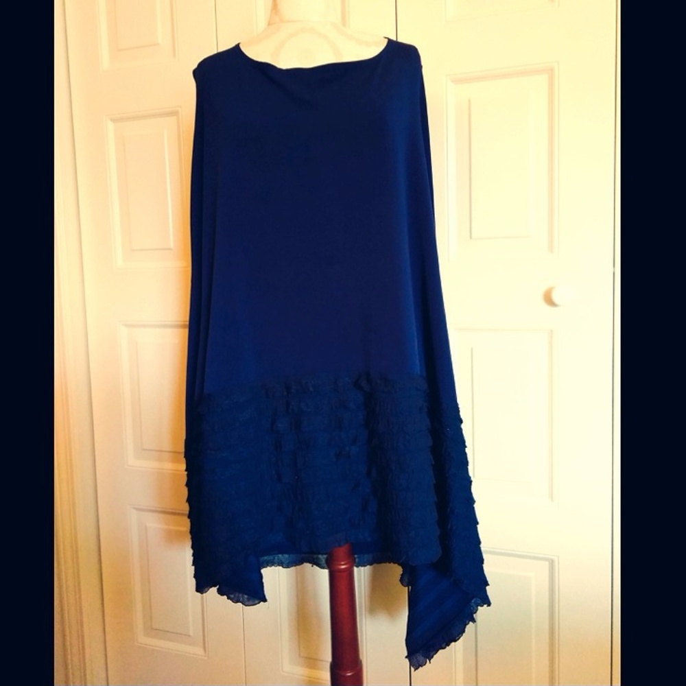 🚫FINAL PRICE!🚫 +size asymmetric dress W/ruffles