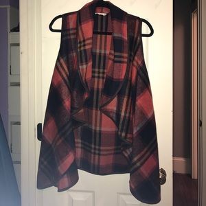 DEAL: NEW. PLAID Cardigan