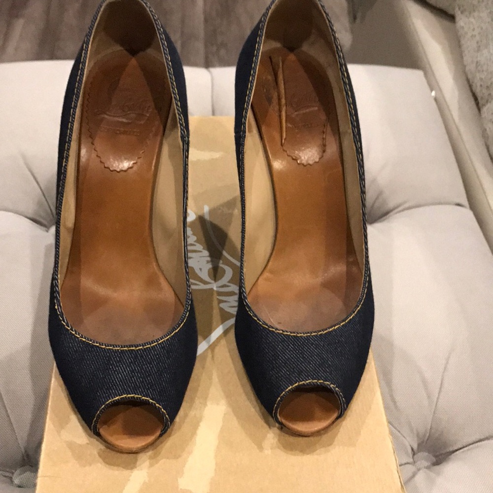 Women's shoes