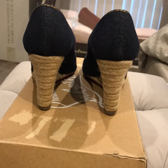 Women's shoes - Picture 3 of 5