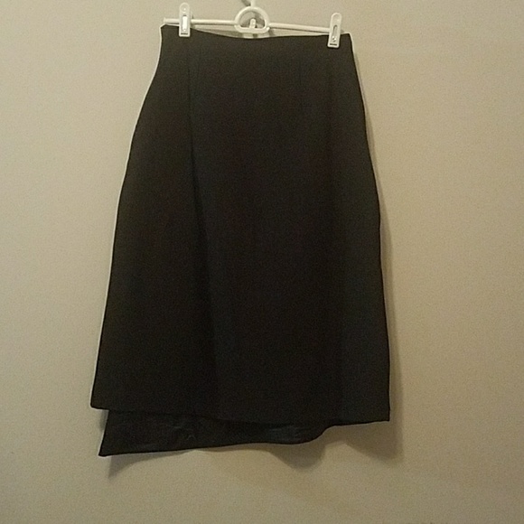 BLACK ASYMMETRICAL SKIRT - Picture 5 of 5