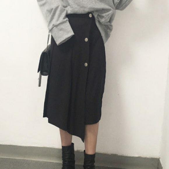 BLACK ASYMMETRICAL SKIRT - Picture 1 of 5