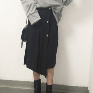 BLACK ASYMMETRICAL SKIRT