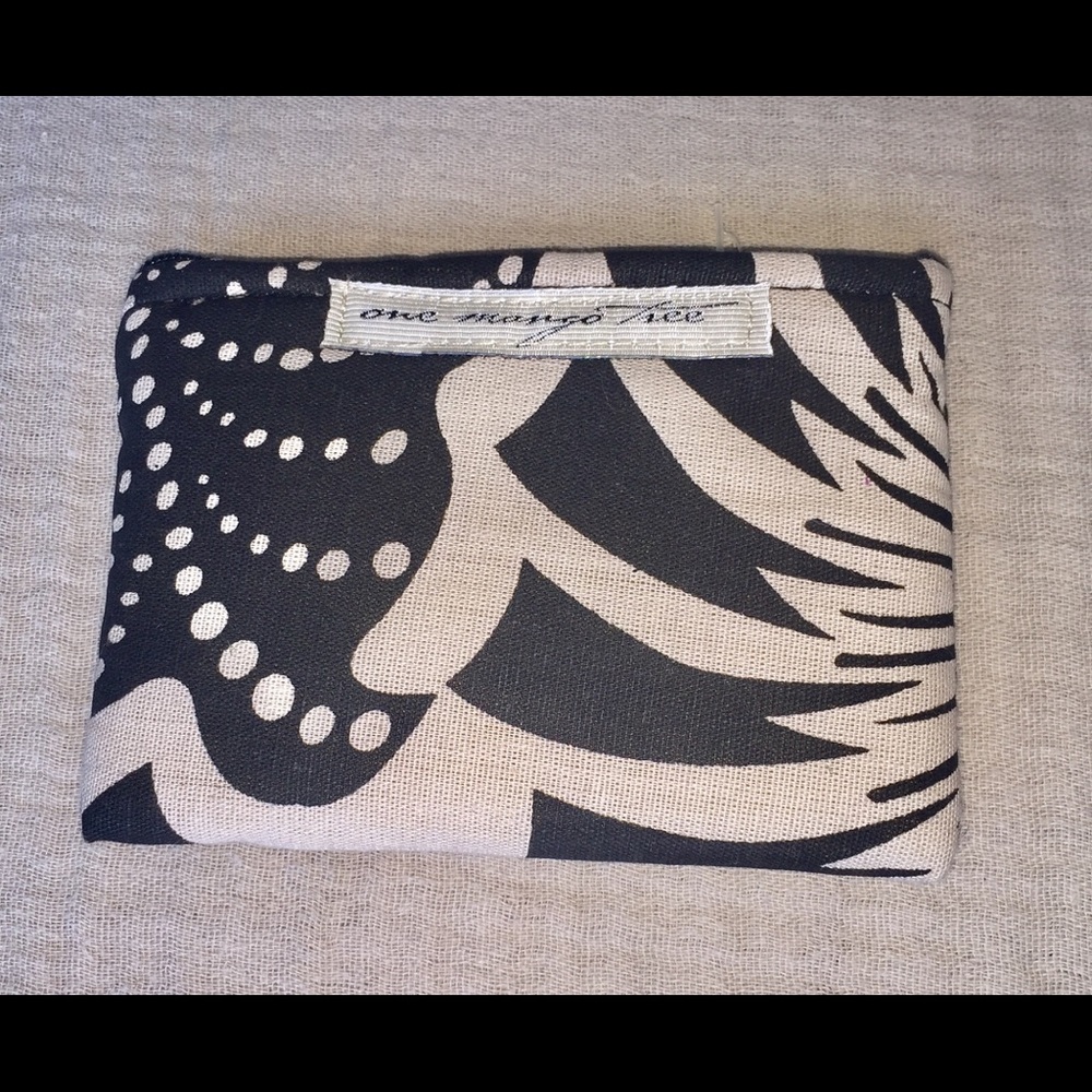🎀2 FOR $10🎀 NWT - Organic Waxcloth Coin Purse