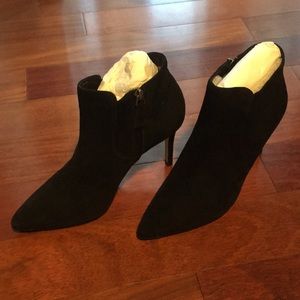 Johnston & Murphy Genuine Leather Suede booties