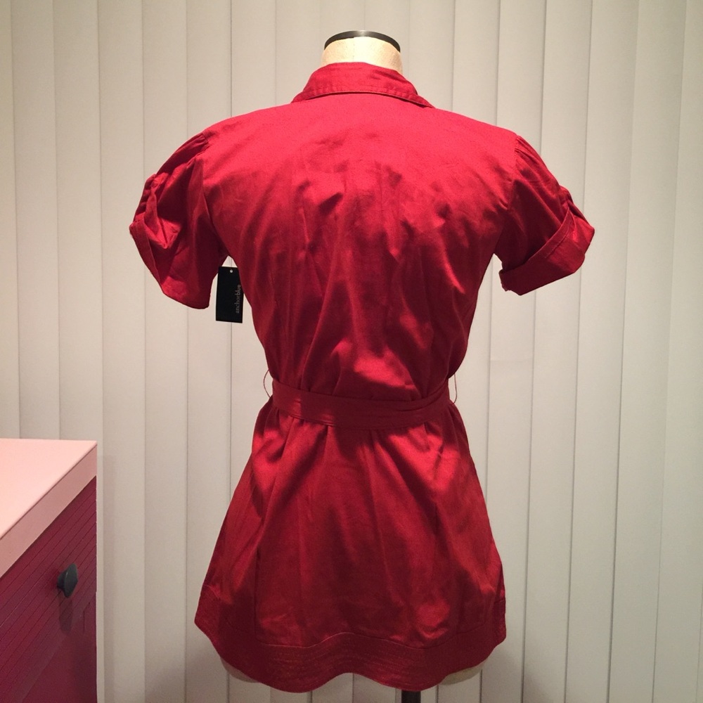 🌹Vintage button down blouse w/ belt - Picture 2 of 8