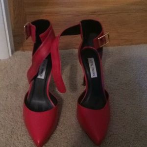 Steve Madden red leather shoes