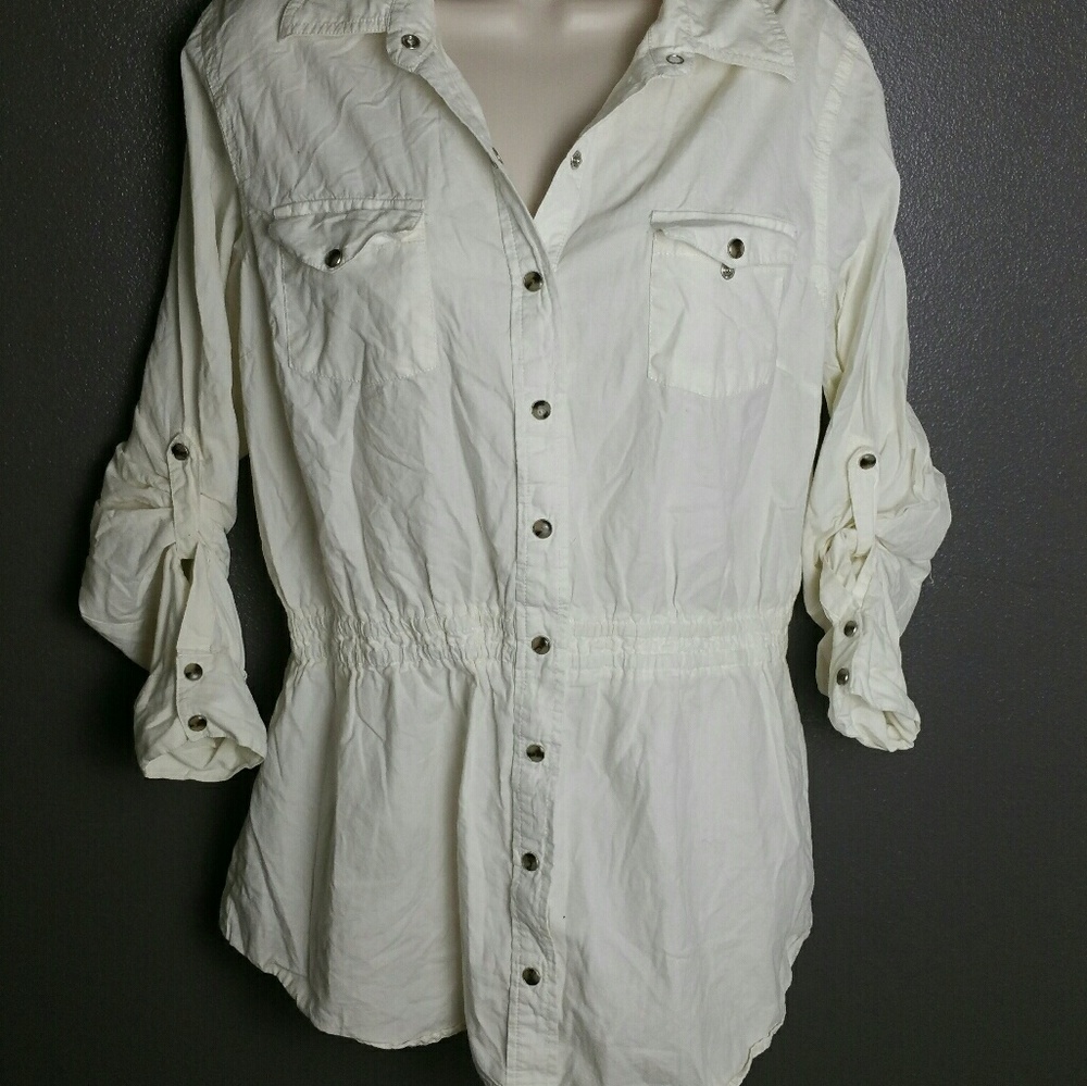 Bandolinoblu Cream Button Down Scrunch Blouse