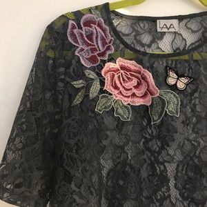 NWOT Lace embroidered top