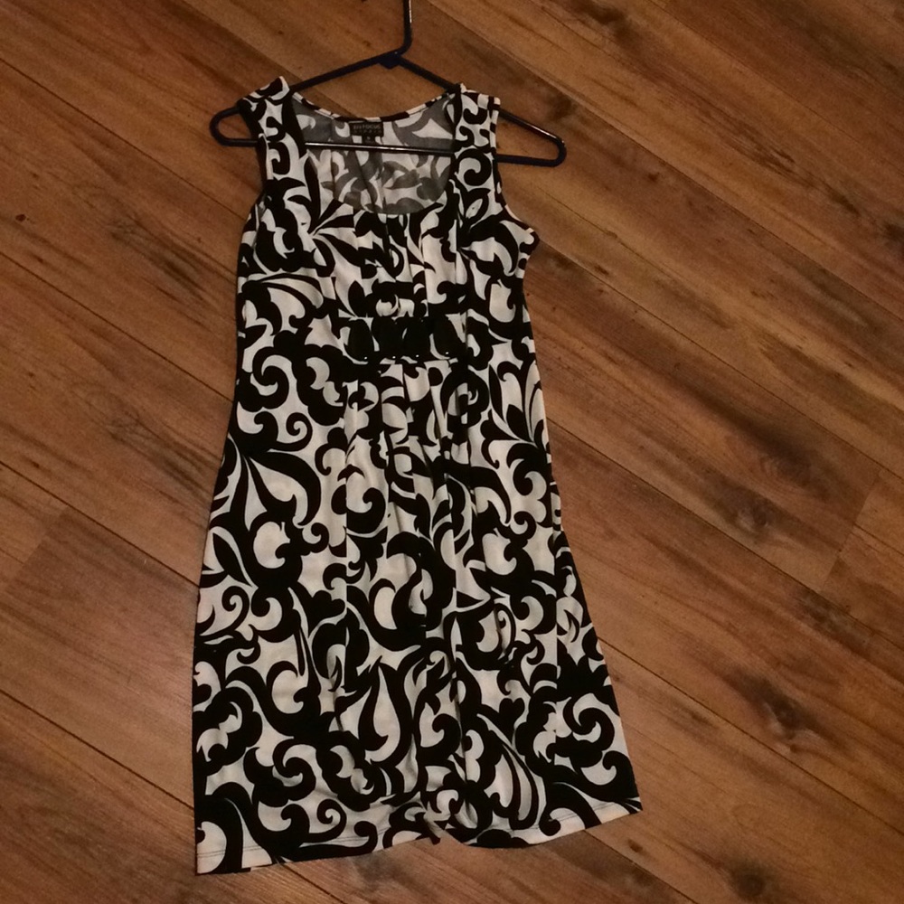 En Focus studio size 6 dress