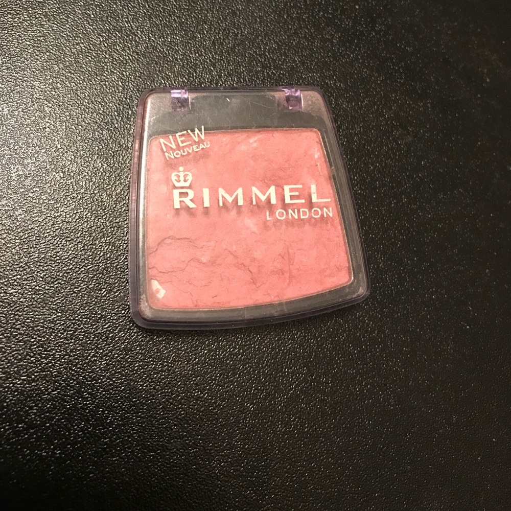 Rimmel London blush (good for bundle!)