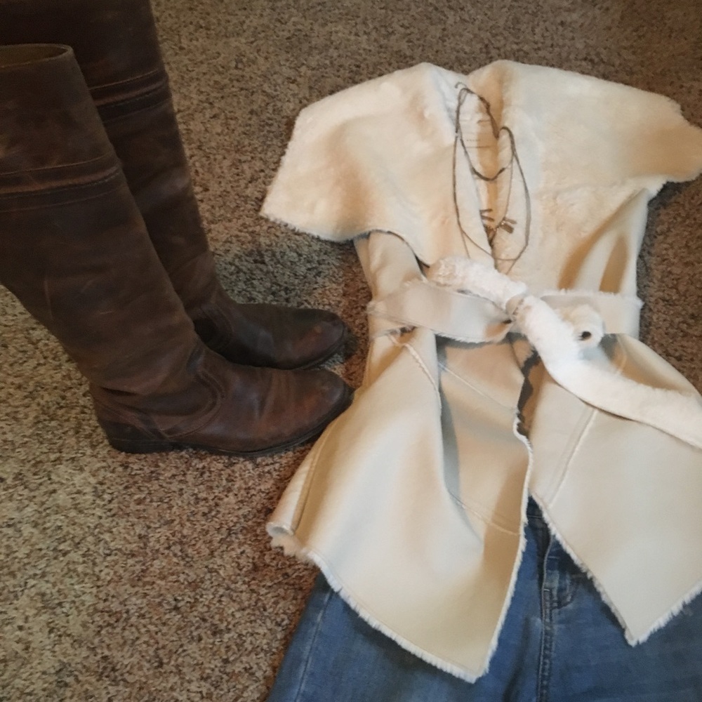 Nordstrom leather and fur sleeveless wrap