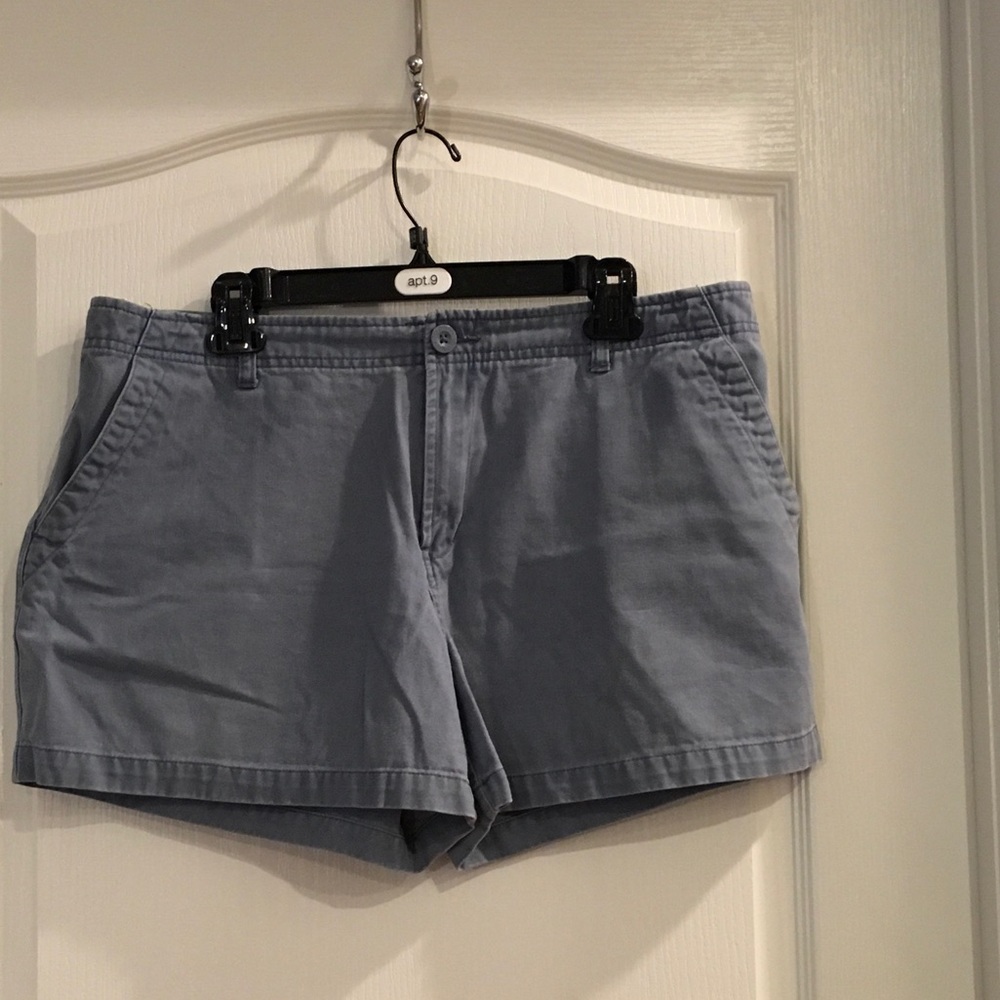 Old Navy gray chino Shorts