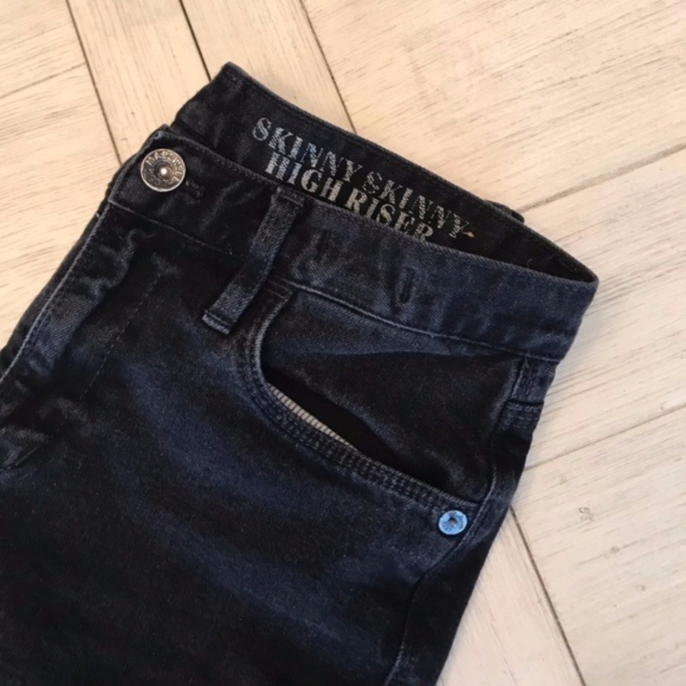 ISO!  Madewell Skinny Skinny HR black 98% cotton