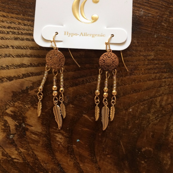 Charming Charlie NWT Gold Dream Catcher Earrings - Picture 2 of 3
