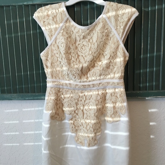 Silk and lacy cocktail dress with keyhole back - Picture 1 of 2