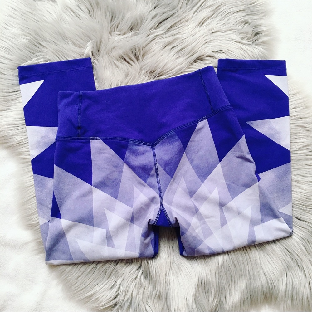 Nike Legendary Tight Waterglass Printed Legging - Picture 6 of 8