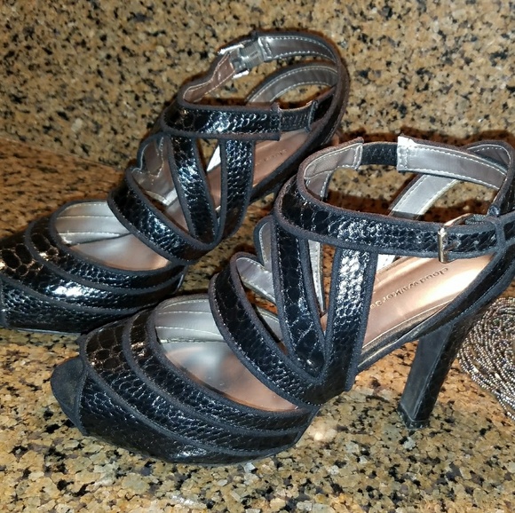 Shoes - ⚡FLASH SALE⚡Black Snakeskin Paton Strappy