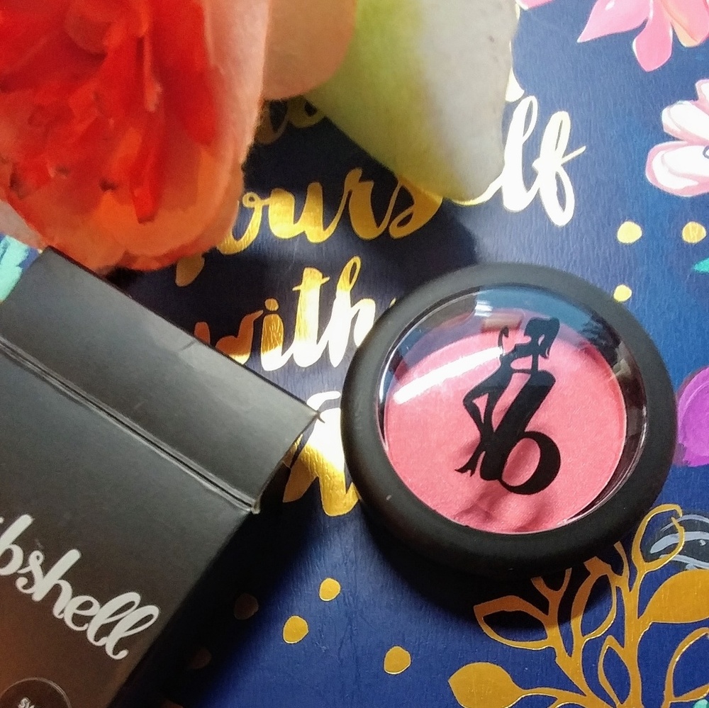 Be a...Bombshell: Blush - Sweet Cheeks