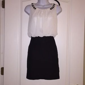 Womens/Juniors Black & White, Size 3, Dress