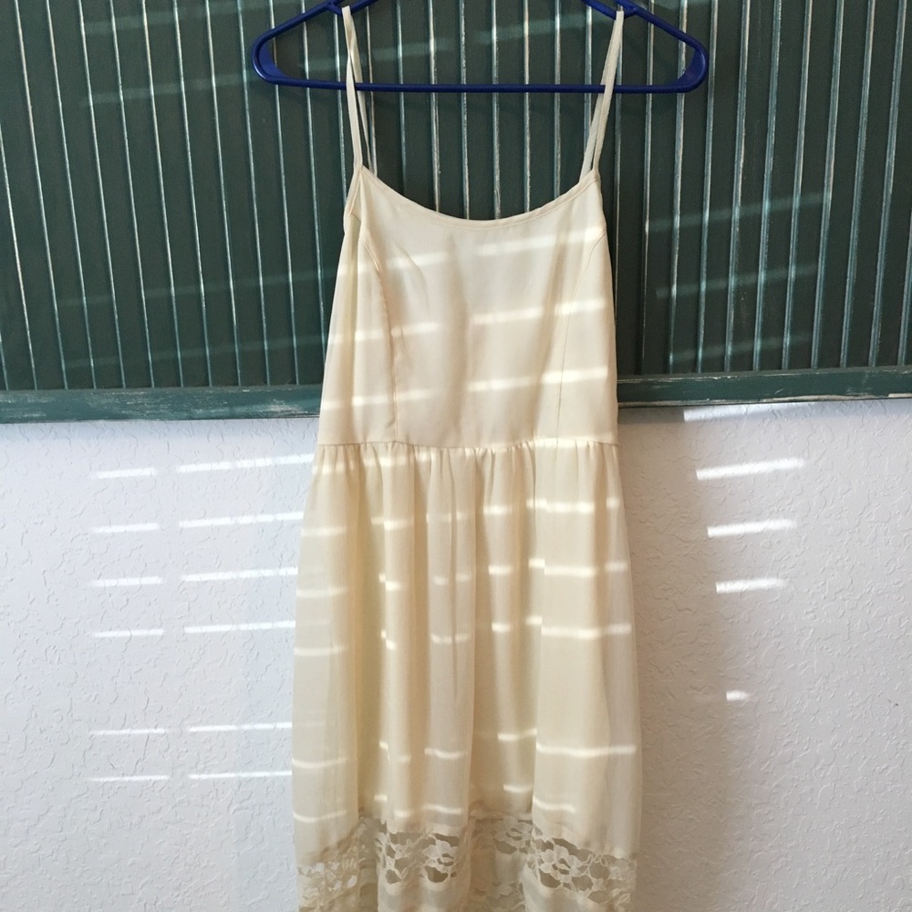 High low off white Lacey dress with tags