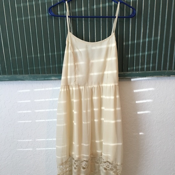 High low off white Lacey dress with tags - Picture 1 of 3