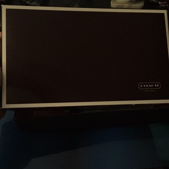 Coach wallet - brand new - Picture 4 of 8