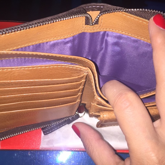 Coach wallet - brand new - Picture 5 of 8