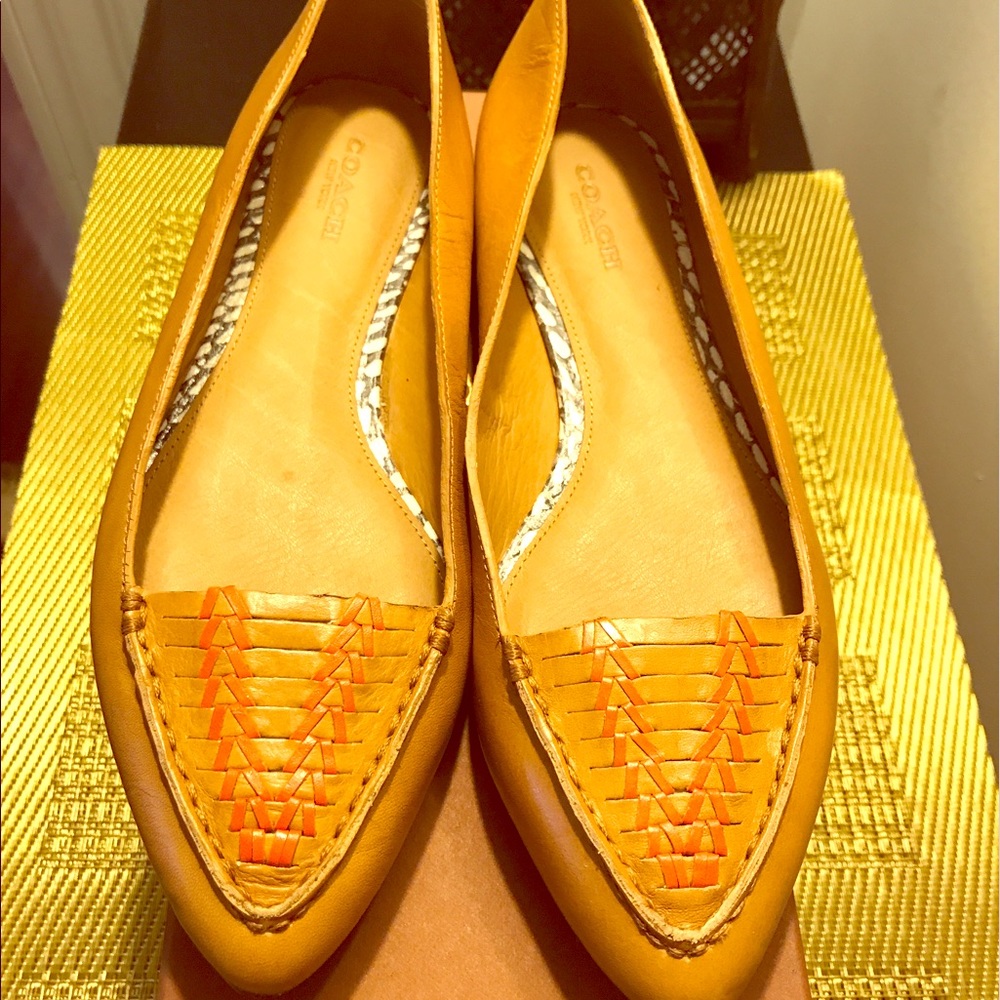 💥“SOLD”💥 NWT COACH Oakland veg leather.