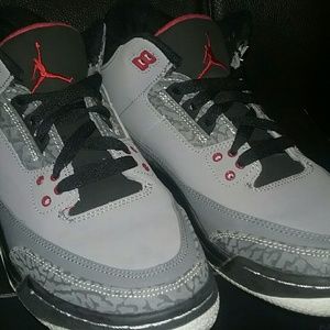 Air Jordan 3 Retro Youth 6.5, Women 7.5
