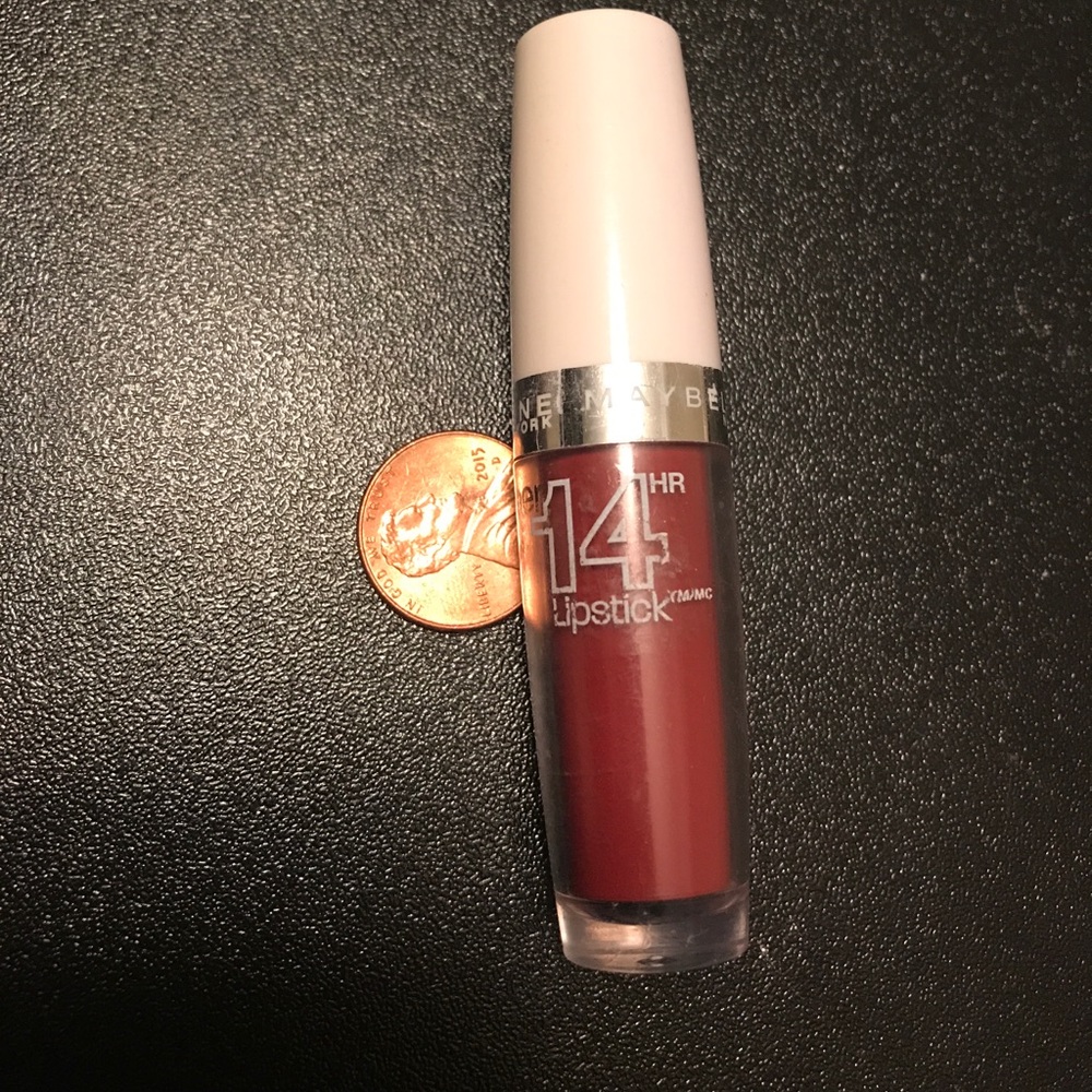 Maybelline lipstick (great for bundle!)
