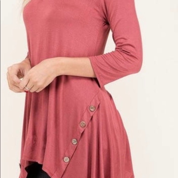 PLUS SIZES!! BUTTON TRIM TUNIC - Picture 3 of 4