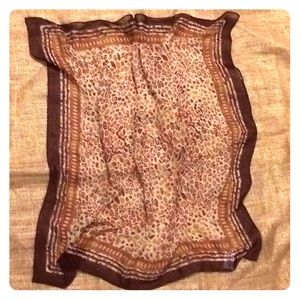 Vintage NWOT Oscar de la Renta silk scarf