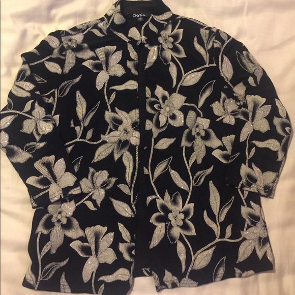 Onyx Nite black/cream 3/4 Sleeve jacket size small - Picture 1 of 4