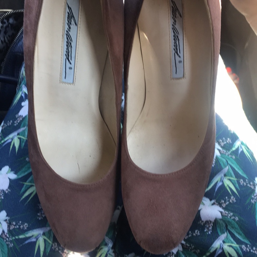 BRIAN ATWOOD TAUPE PUMPS 6.5