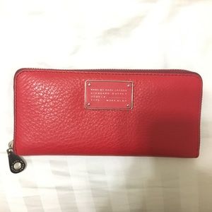 *NEW WITH TAGS* Red Marc by Marc Jacobs wallet