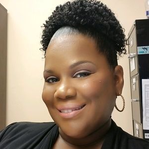 Meet your Posher, Teresa