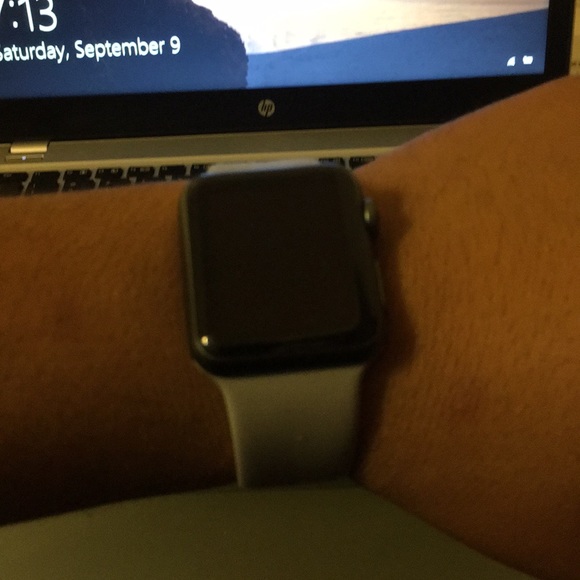 Series 1 38mm Apple Watch - Picture 2 of 3