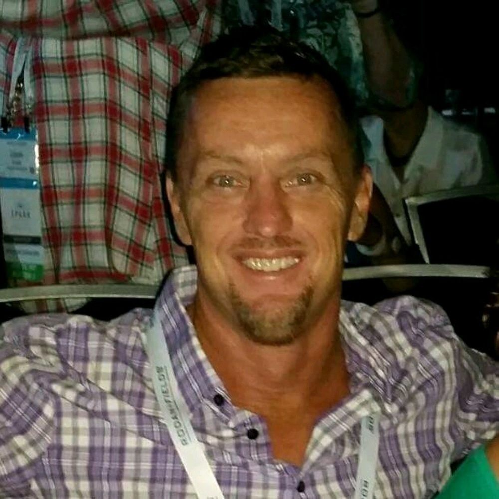 Meet your Posher, Eric