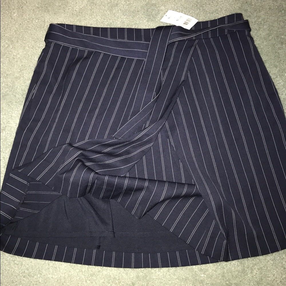 Skirt - Picture 4 of 5