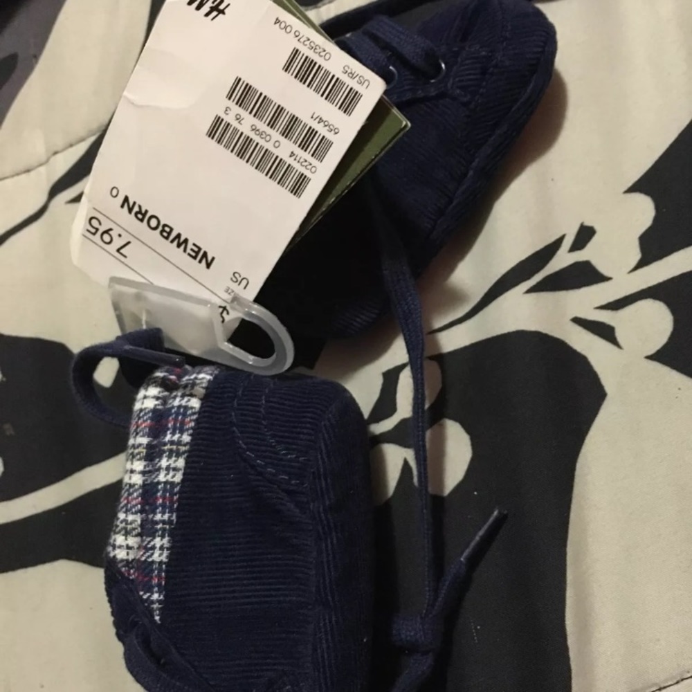 H&M infant boy corduroy sneakers