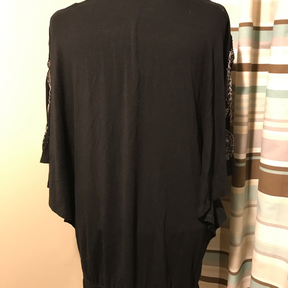 Fun black tunic! - Picture 2 of 4