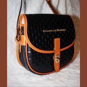 BRAND NEW Stunning Dooney & Bourke crossbody✨