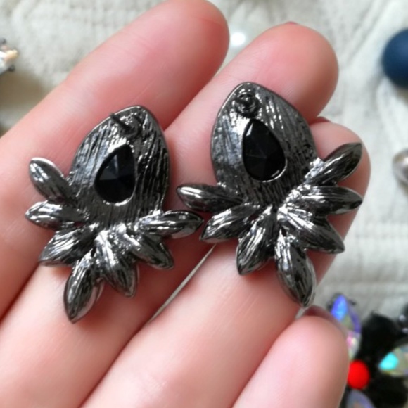 Black Rhinestone Statement Stud Earrings - Picture 5 of 7