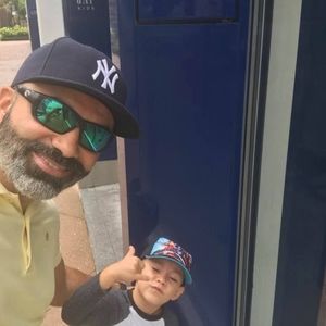 Meet your Posher, Javier