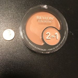 Revlon colorstay 2 in 1 (great for bundle)